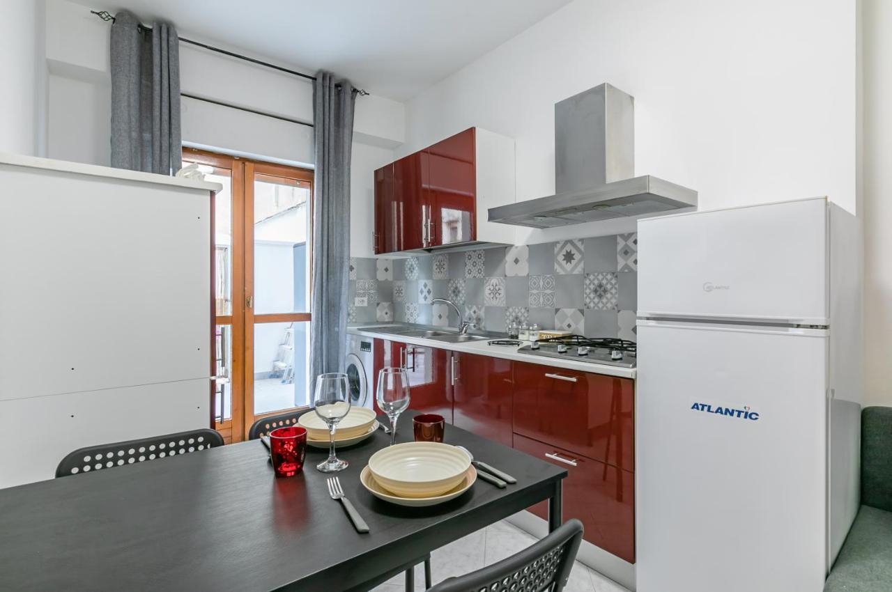 Villa Malfitano And Lolli Station Apt With Terrace Palermo Exterior photo